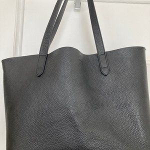 Black Cuyana leather tote